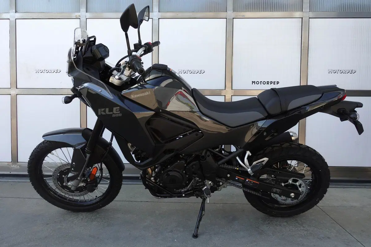 Kawasaki KLE 500 (2026) (3)
