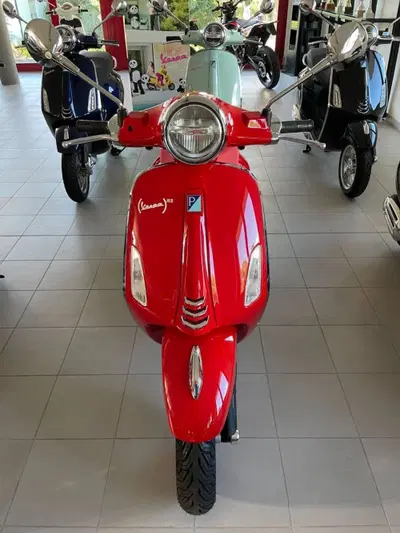 Vespa Primavera 125 RED (2025 - 26) nuova