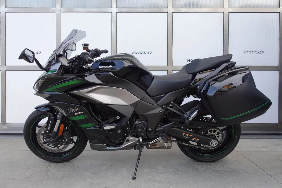 Kawasaki Ninja 1000 SX (2020) (3)