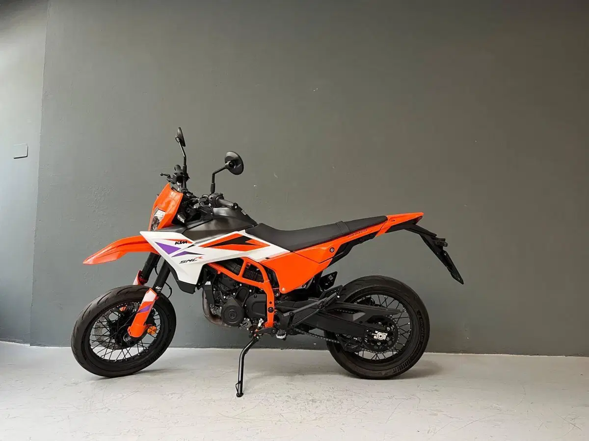 KTM 390 SMC R (2025 - 26) (2)