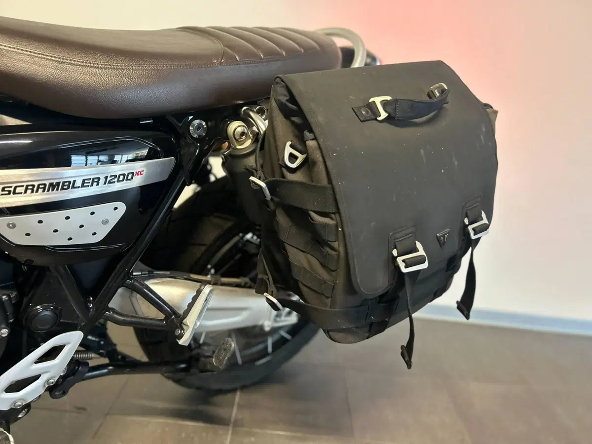 Triumph Scrambler 1200 XC (2021 - 23) (9)