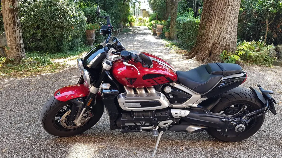 Triumph Rocket 3 R (2021 - 24) (2)