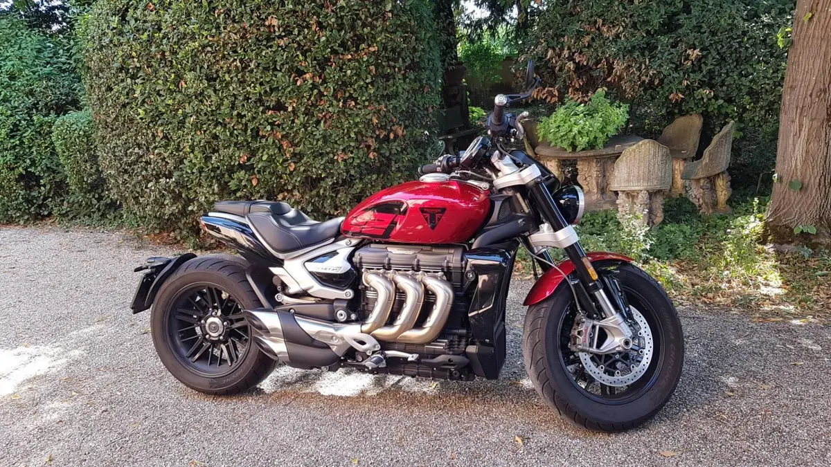 Triumph Rocket 3 R (2021 - 24) (3)