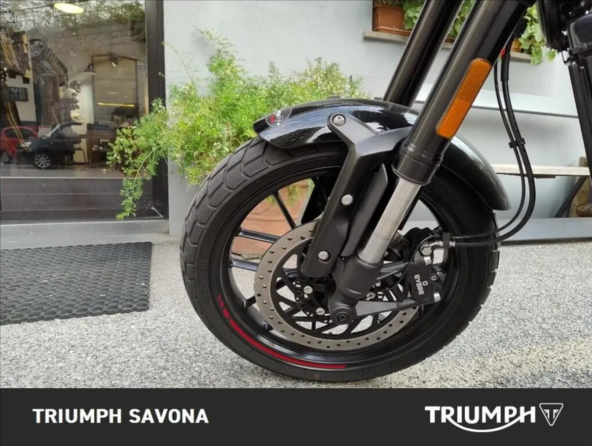 Triumph Tracker 400 (2026) (6)