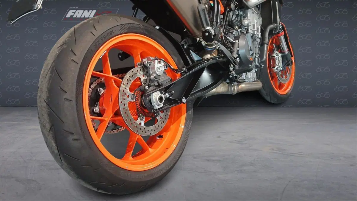 KTM 890 Duke GP (2022 - 23) (6)
