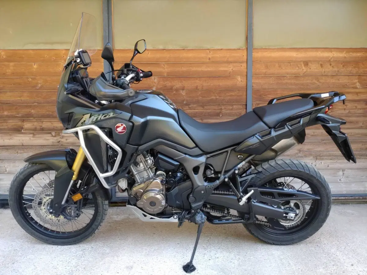 Honda Africa Twin CRF 1000L DCT ABS (2016 - 17) (2)