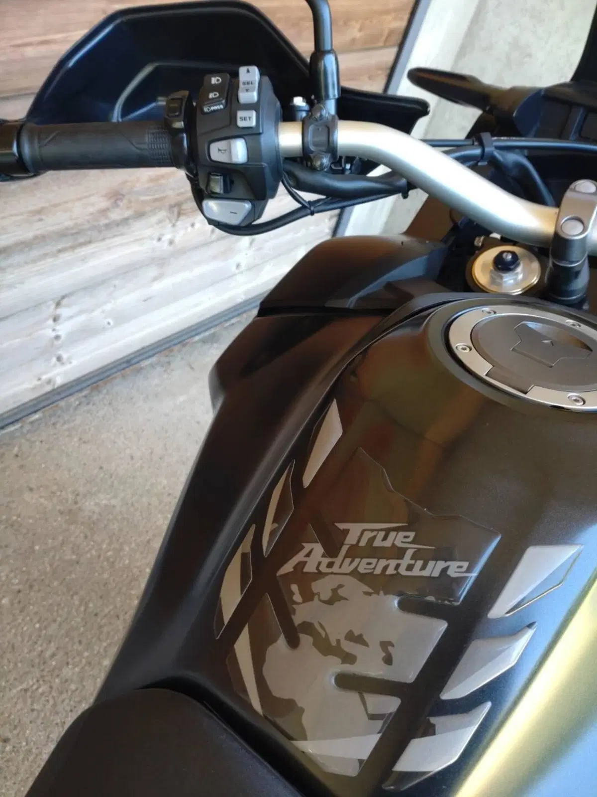 Honda Africa Twin CRF 1000L DCT ABS (2016 - 17) (5)