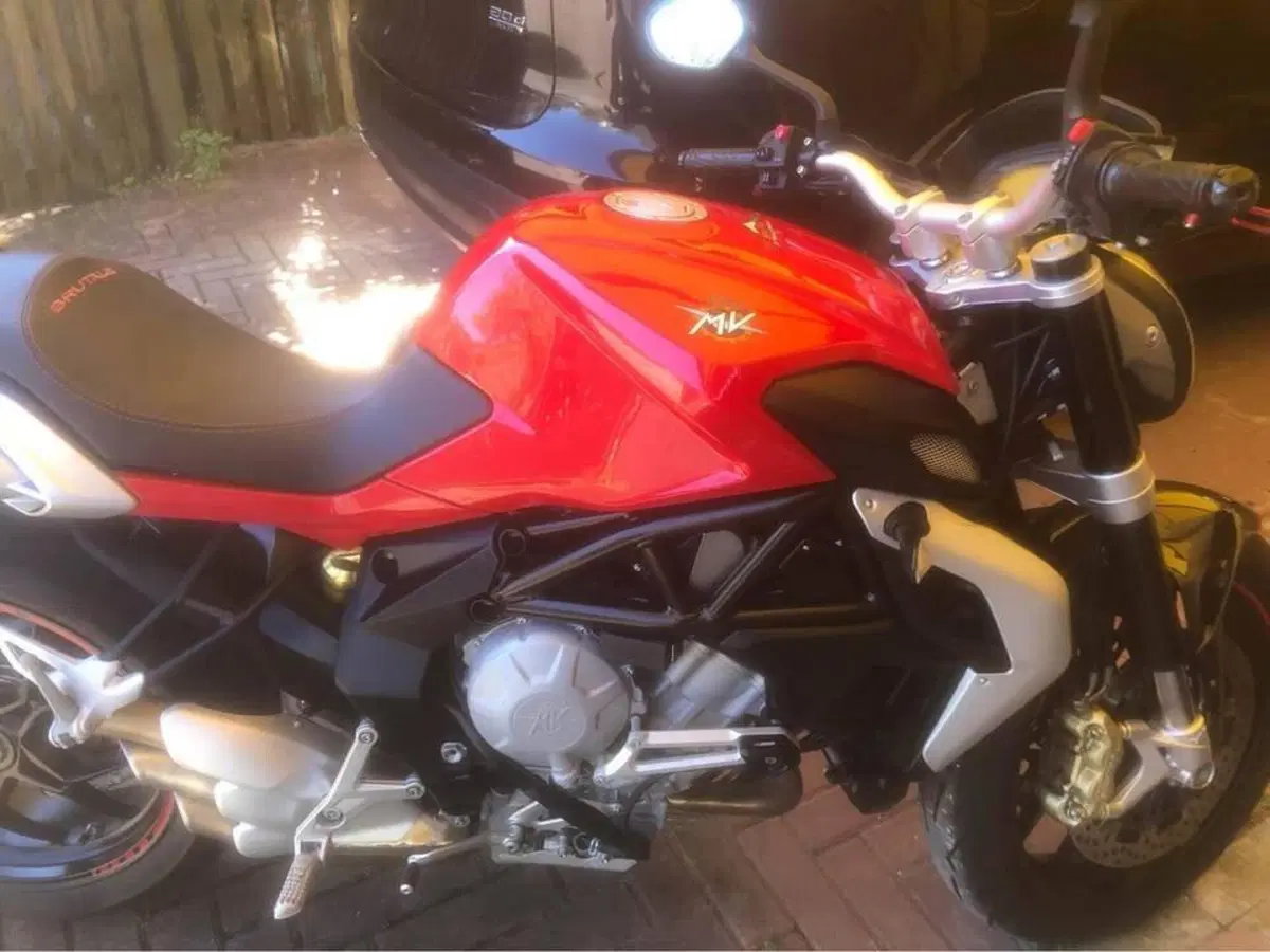 MV Agusta Brutale 675 EAS ABS (2011 - 16) (3)