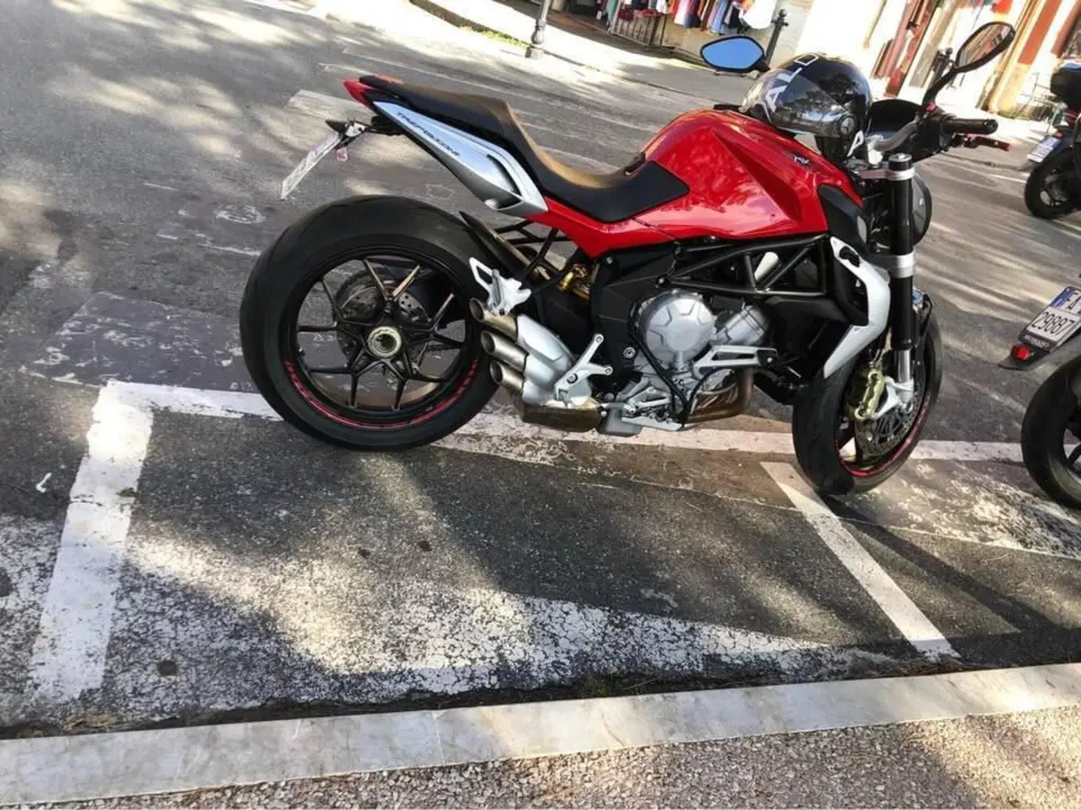 MV Agusta Brutale 675 EAS ABS (2011 - 16) (4)