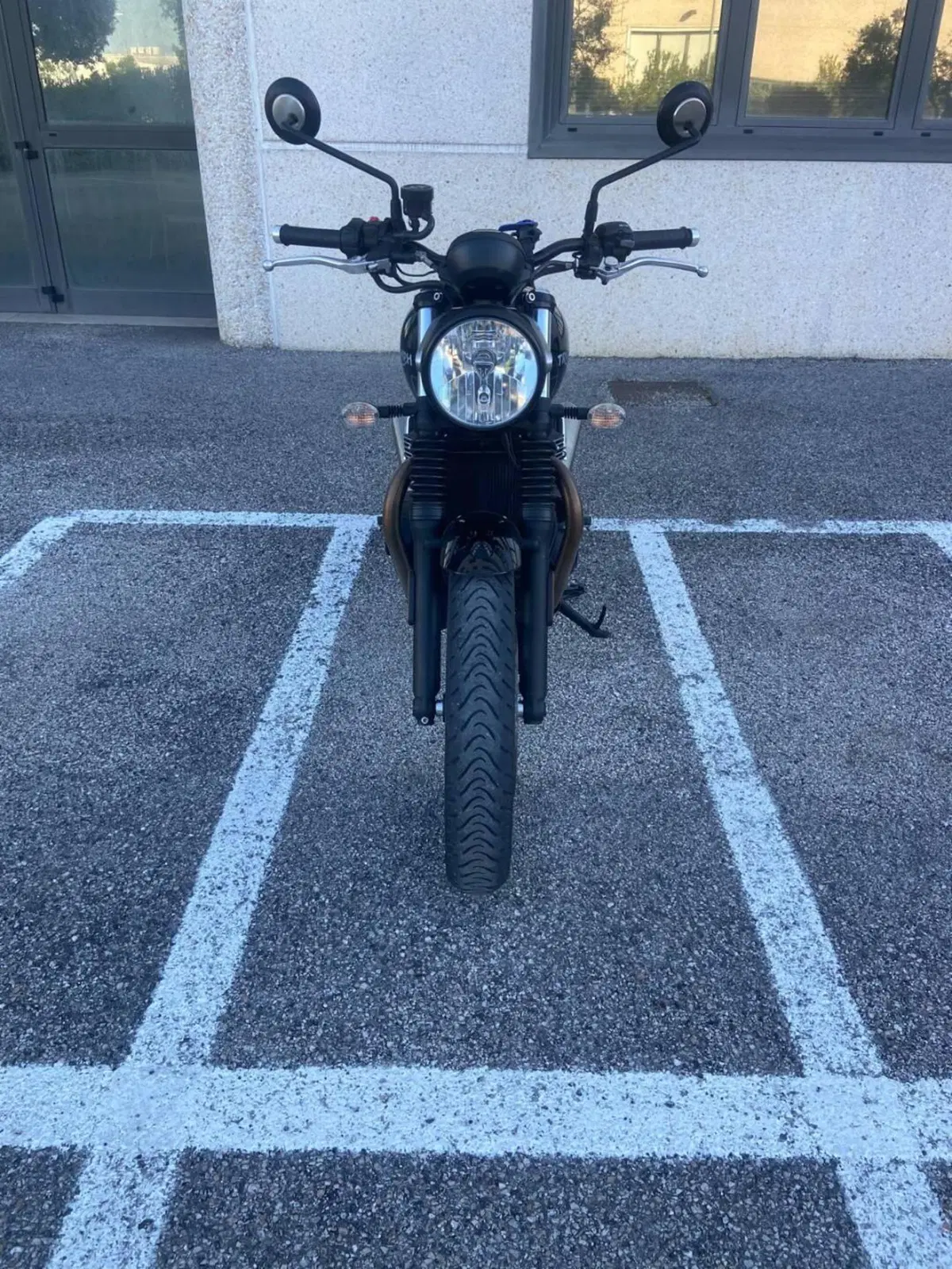 Triumph Street Twin 900 (2021 - 22)