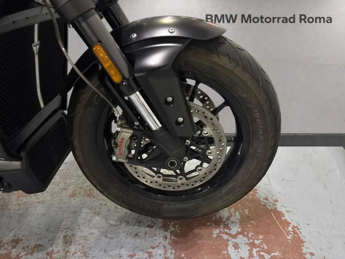 Triumph Rocket 3 R Evel Knievel Special Edition (2025) (5)