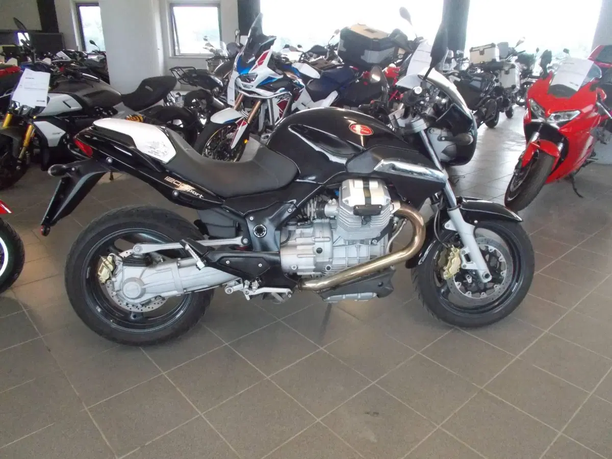 Moto Guzzi Sport 1200 4V (2009 - 12) (2)