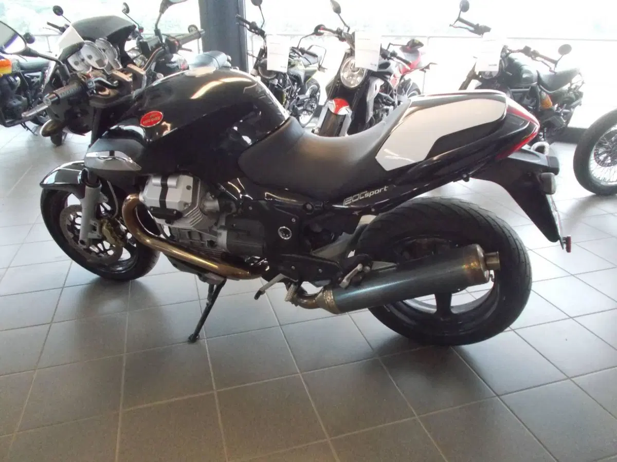 Moto Guzzi Sport 1200 4V (2009 - 12) (4)