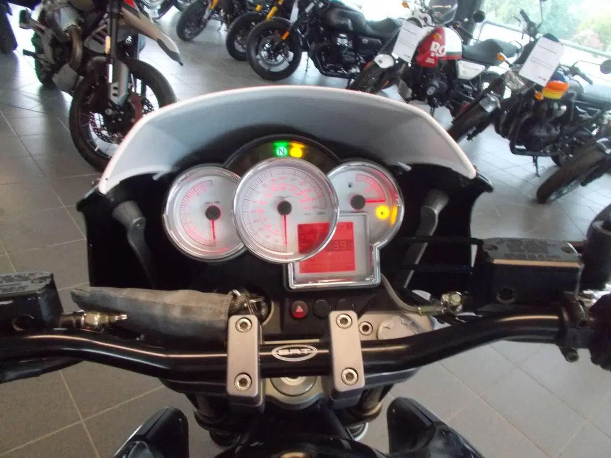 Moto Guzzi Sport 1200 4V (2009 - 12) (8)