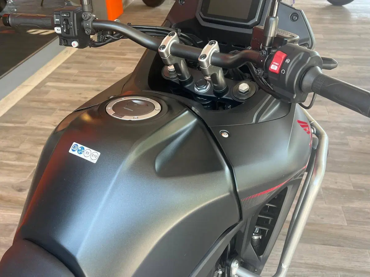 Honda Transalp XL750 (2023 - 24) (5)