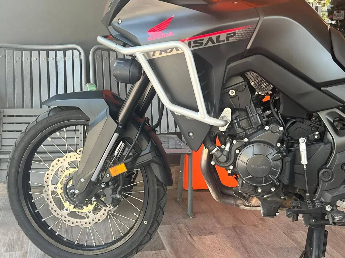 Honda Transalp XL750 (2023 - 24) (10)
