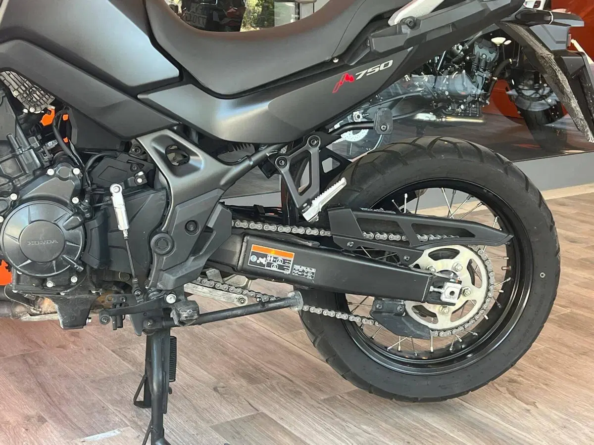 Honda Transalp XL750 (2023 - 24) (16)