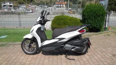 Piaggio Beverly 400 ABS-ASR (2021 - 24) usata