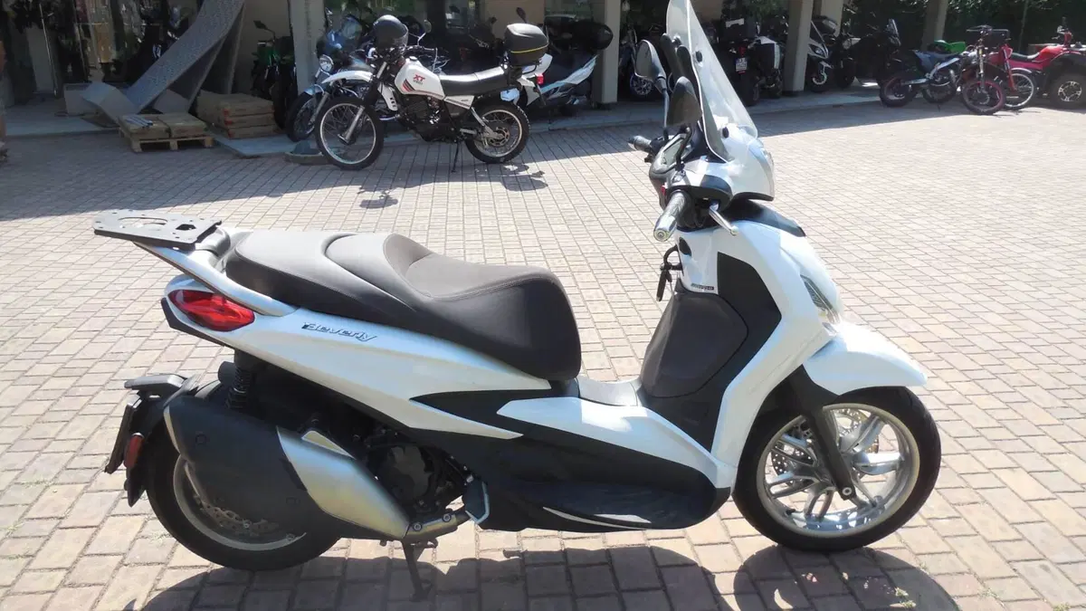 Piaggio Beverly 400 ABS-ASR (2021 - 24) (3)