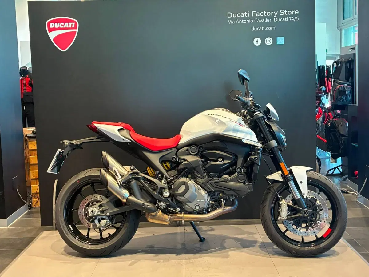 Ducati Monster 937 (2021 - 25) (2)
