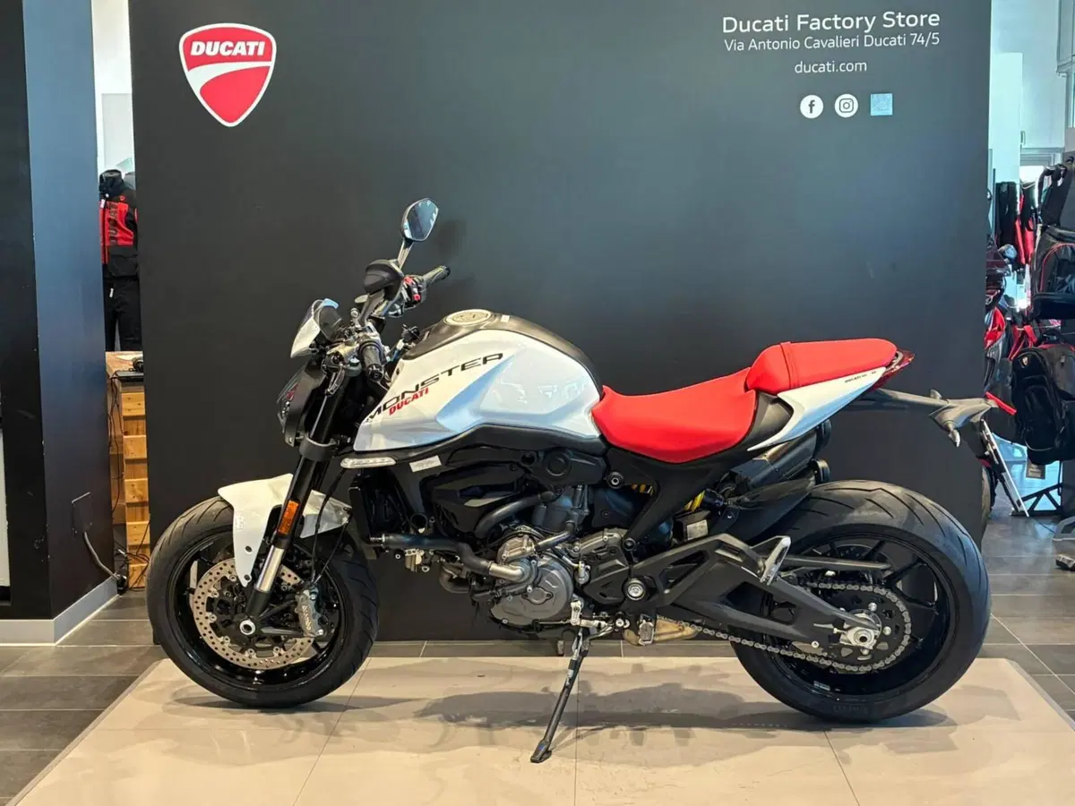 Ducati Monster 937 (2021 - 25) (4)