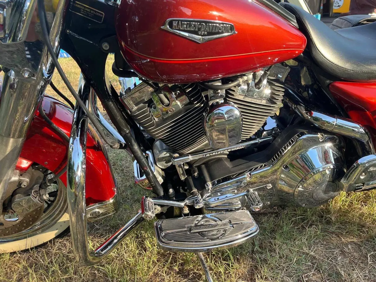 Harley-Davidson 1450 Road King Classic (1999 - 02) - FLHRCI (6)