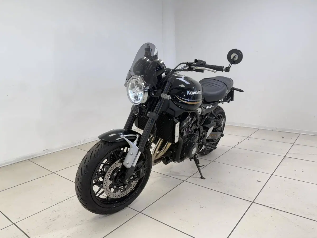 Kawasaki Z 900 RS (2018 - 20) (2)