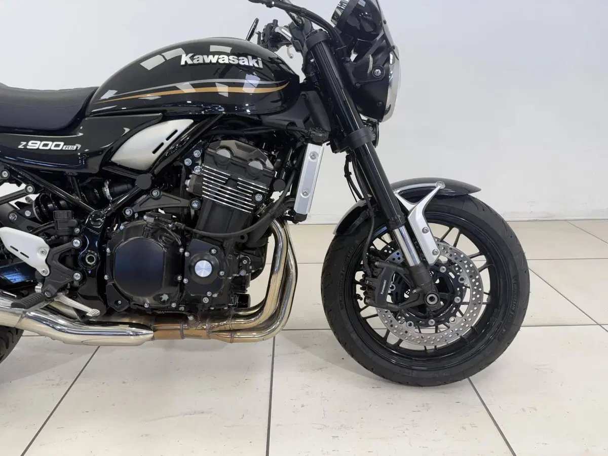 Kawasaki Z 900 RS (2018 - 20) (12)