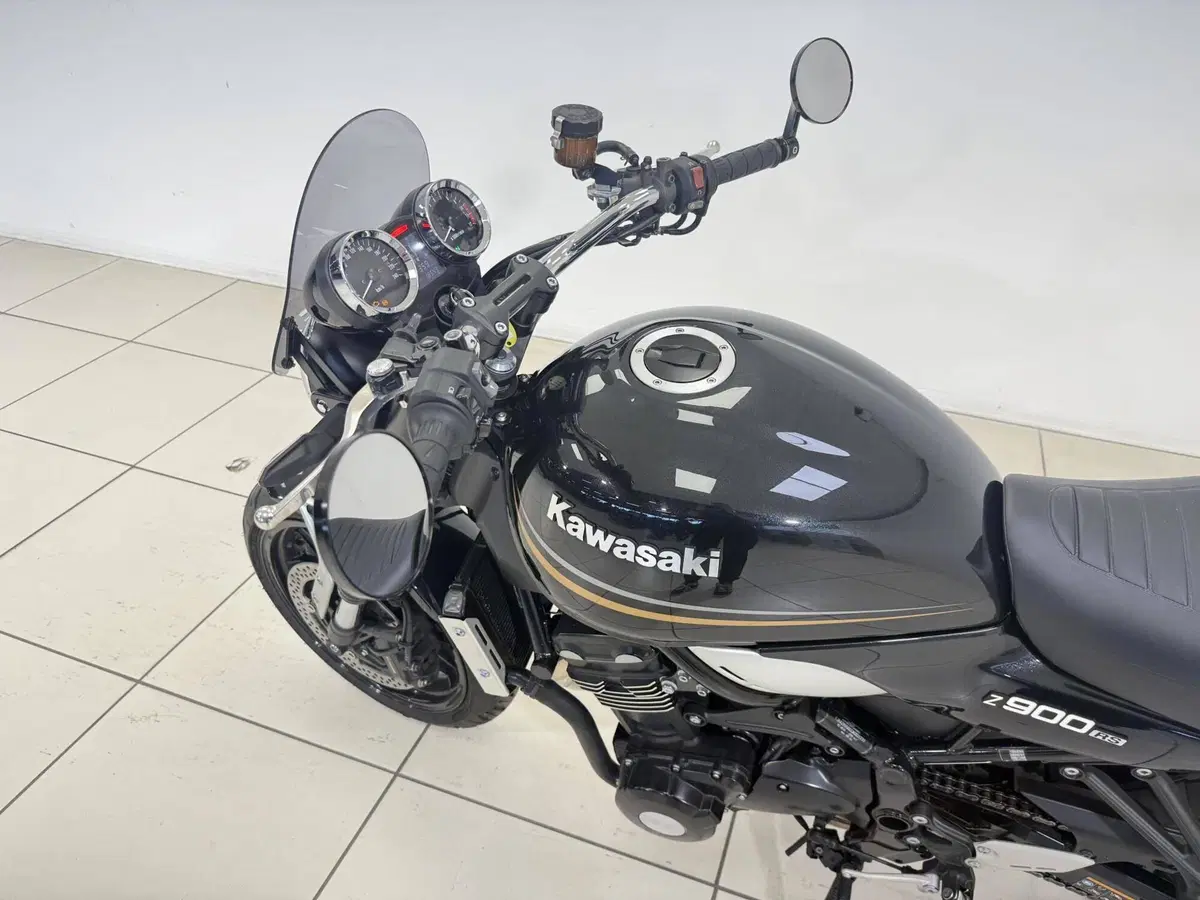 Kawasaki Z 900 RS (2018 - 20) (18)