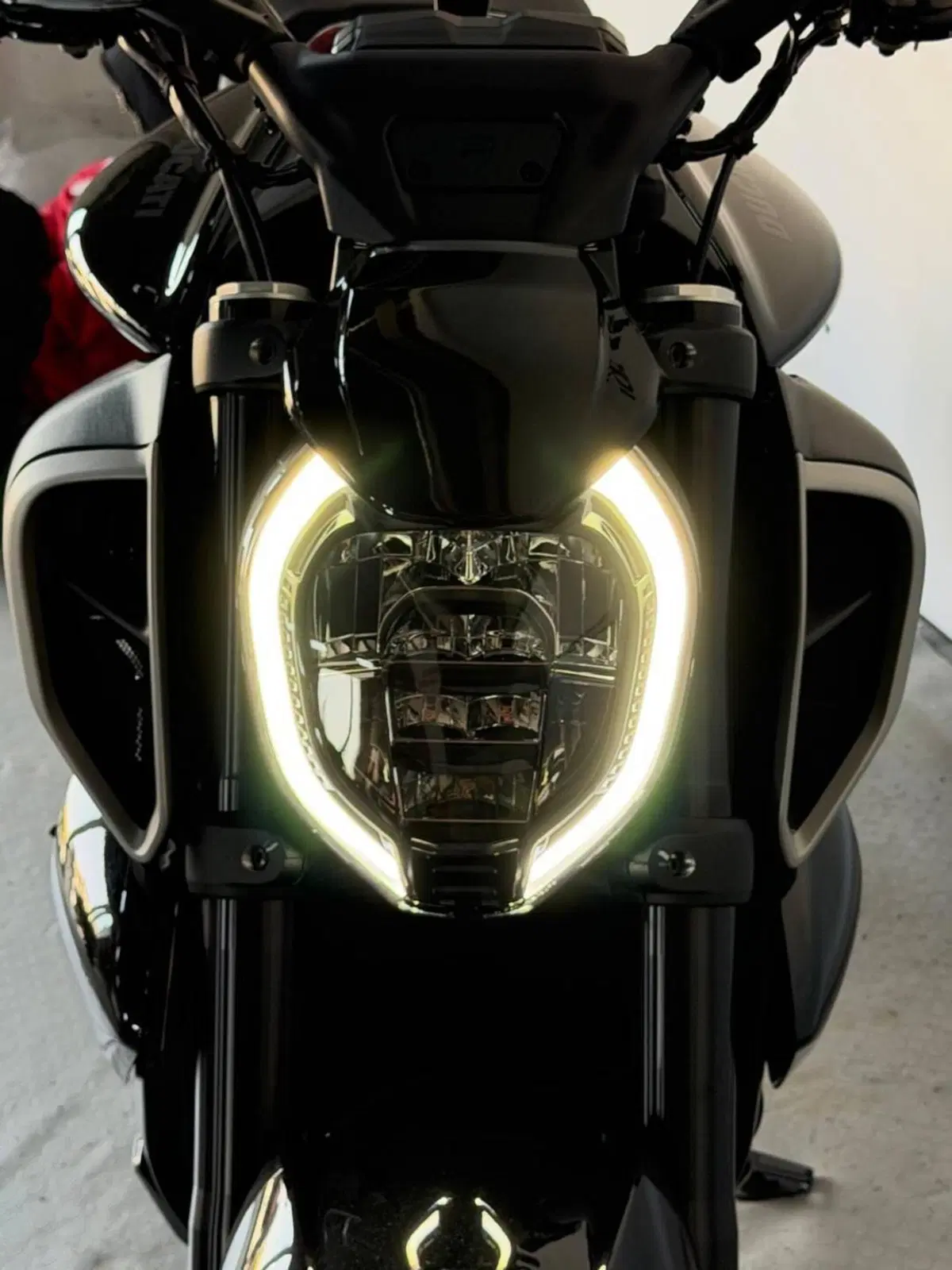 Ducati Diavel V4 (2023 - 26) (4)