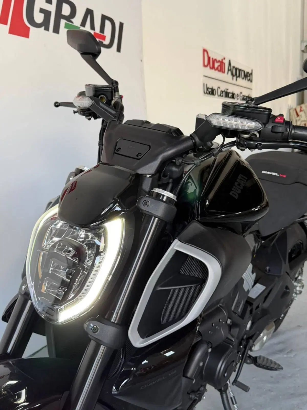 Ducati Diavel V4 (2023 - 26) (5)