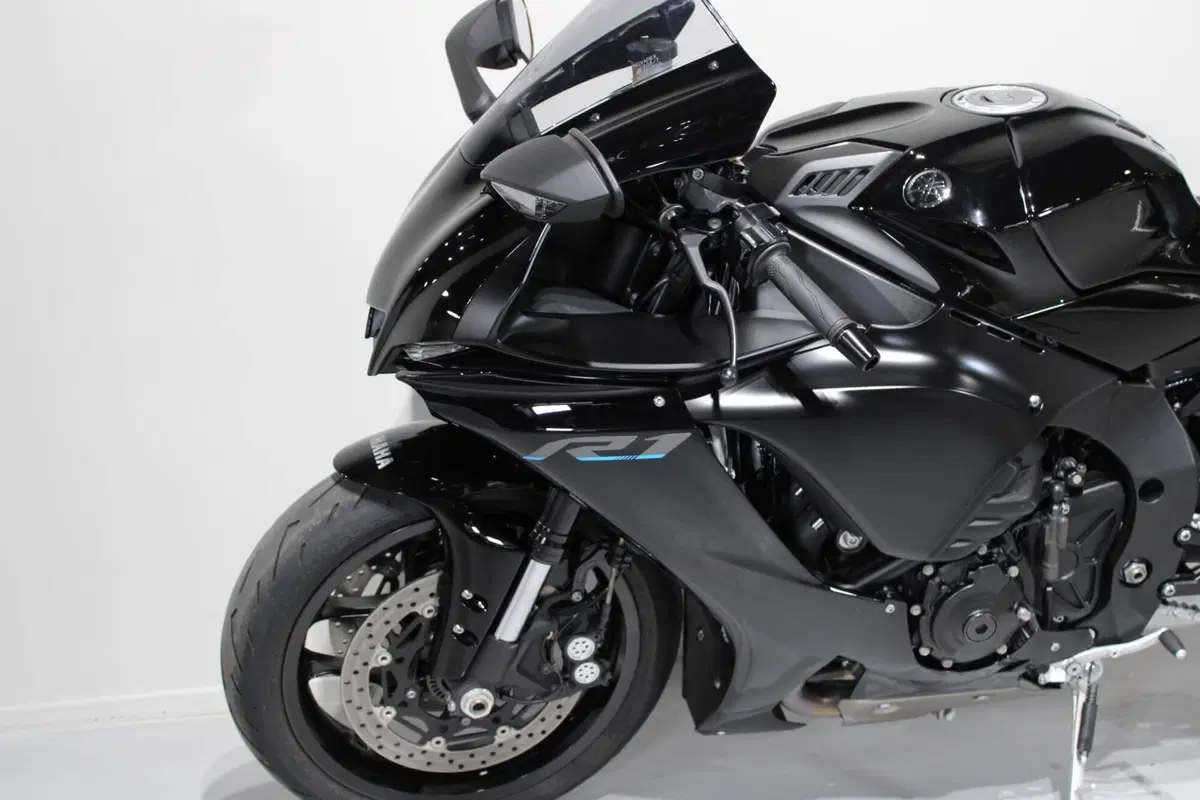 Yamaha YZF R1 (2020 - 25) (5)