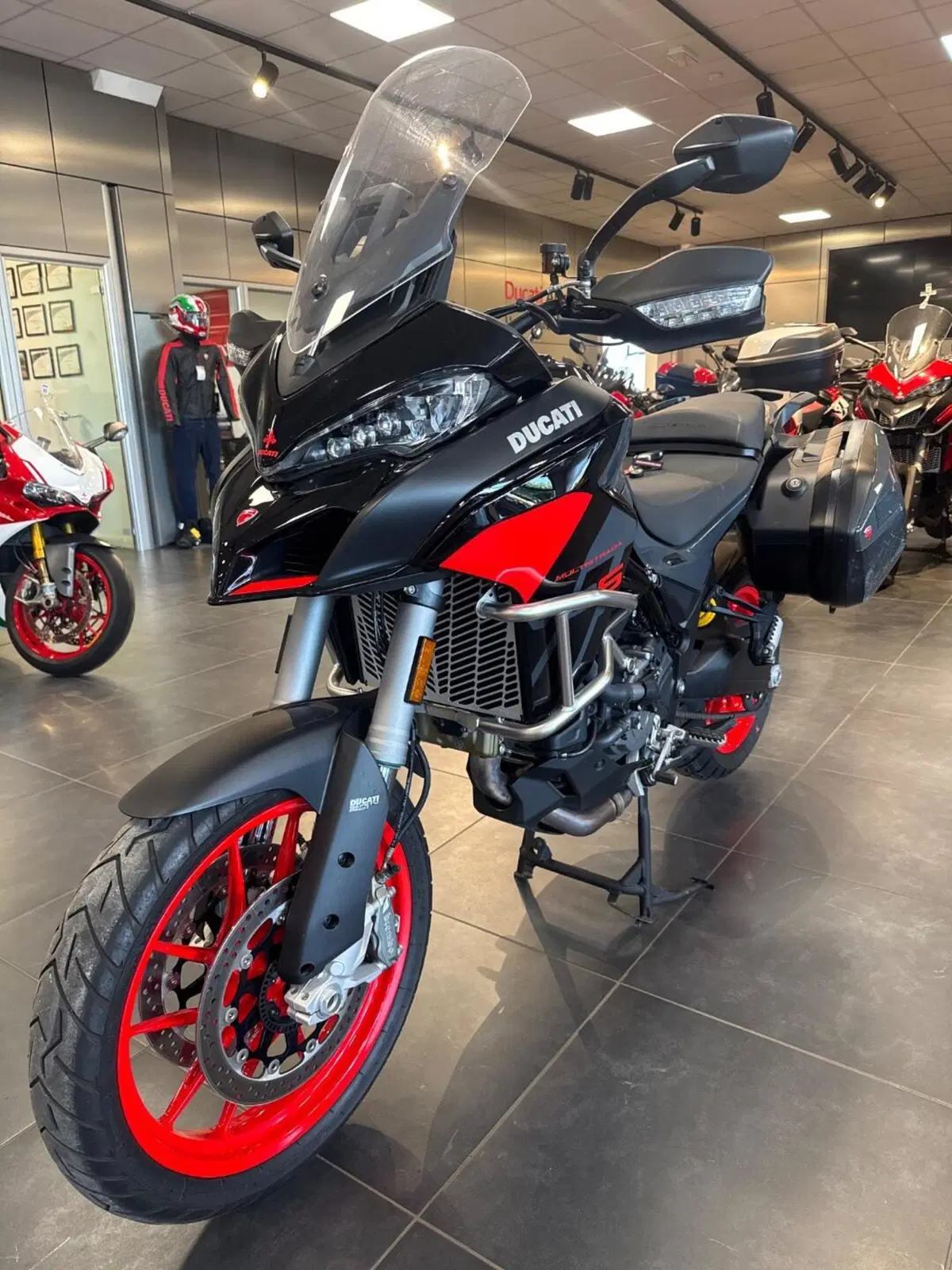 Ducati Multistrada V2 S (2022 - 24) (5)