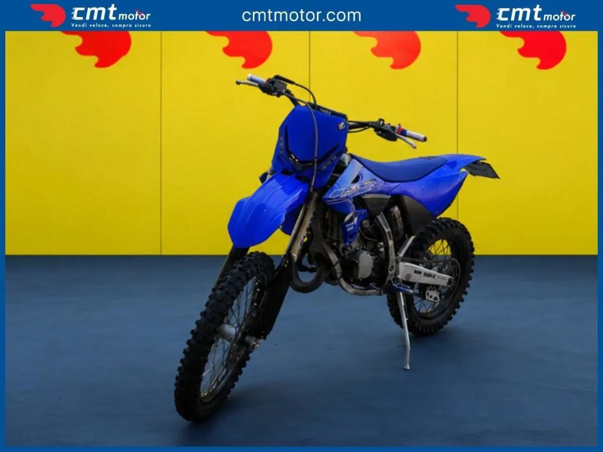 Yamaha YZ 125 (2016) (2)