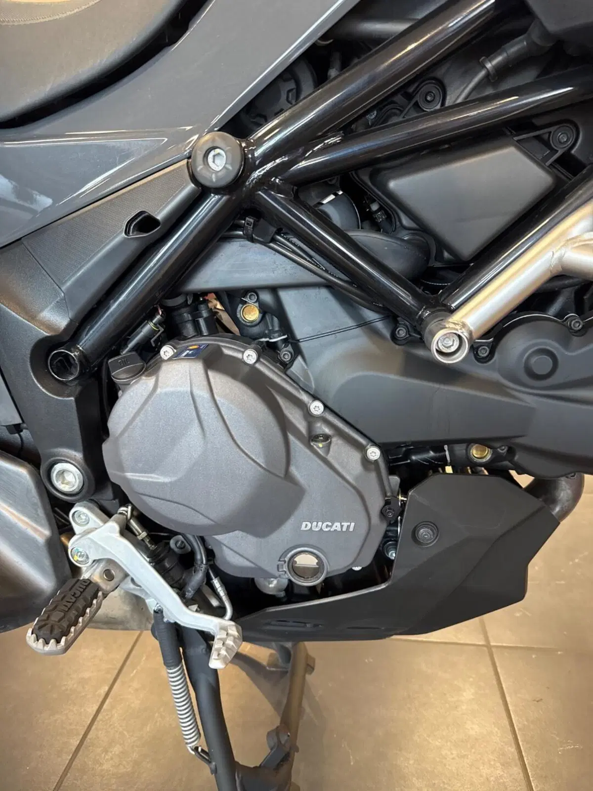 Ducati Multistrada V2 S (2022 - 24) (12)