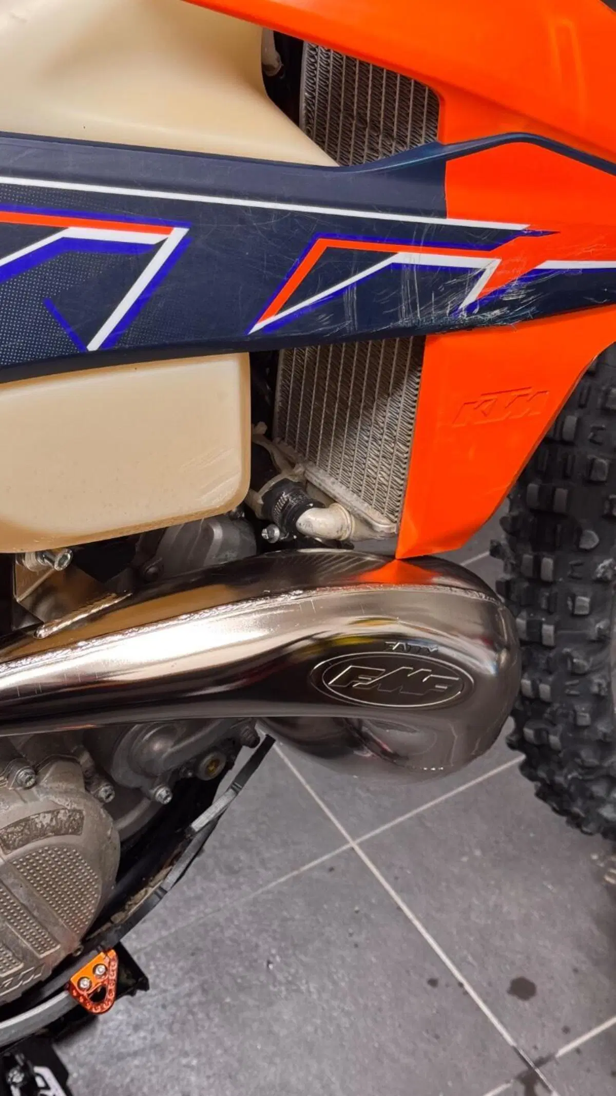 KTM 300 EXC E TPI (2022) (11)
