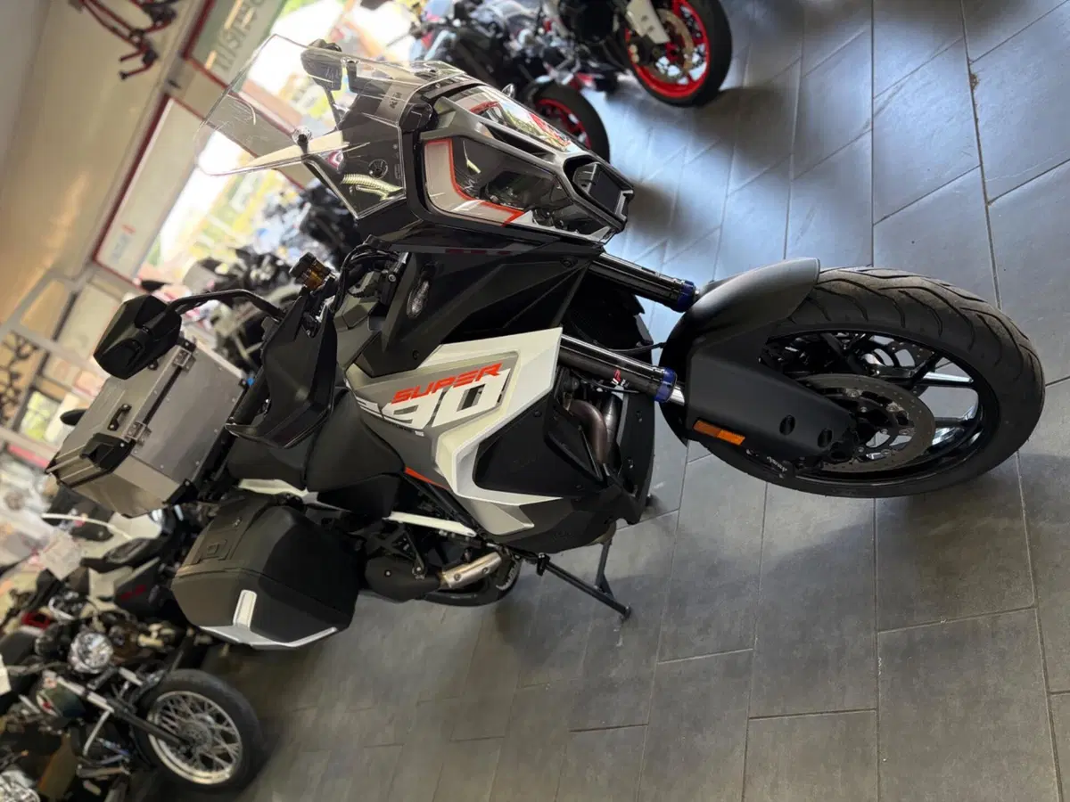 KTM 1290 Super Adventure S (2022 - 25) (6)