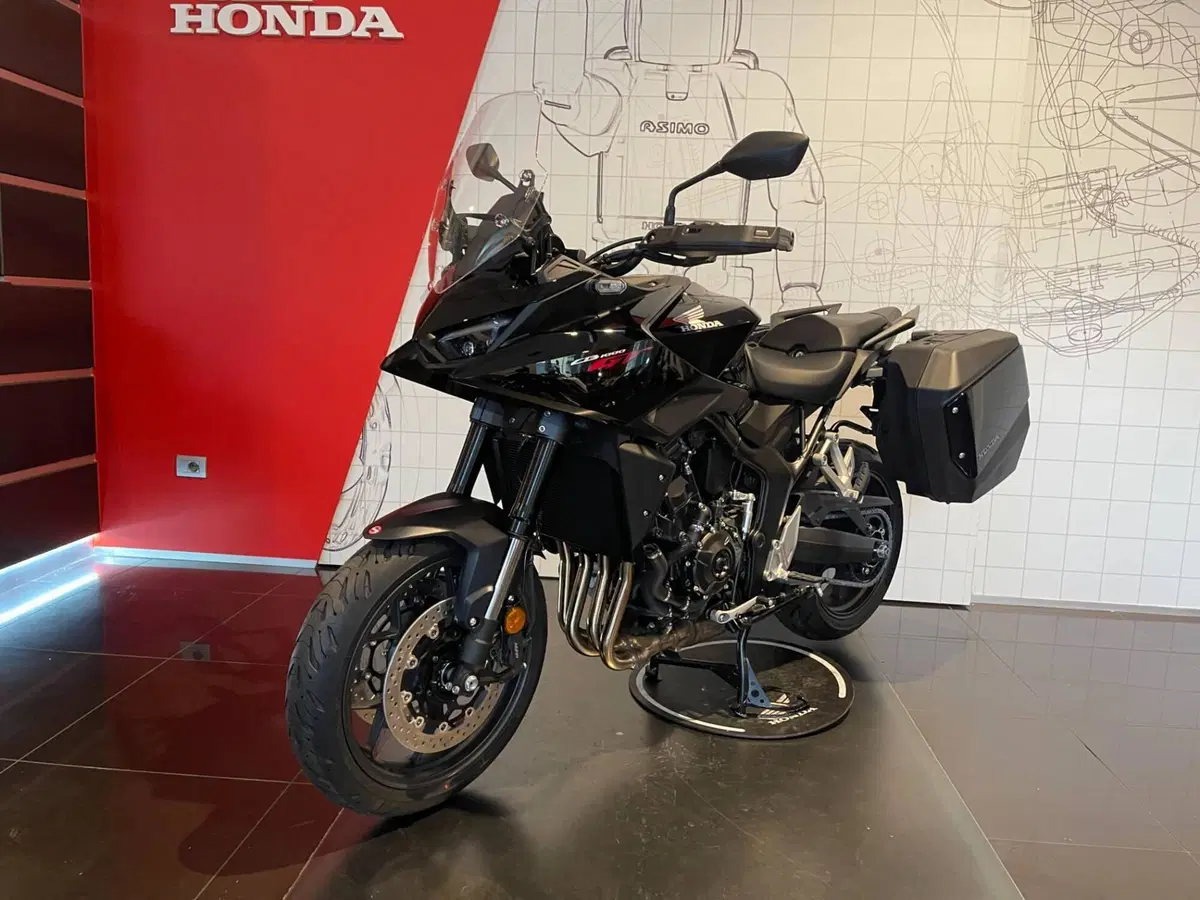 Honda CB 1000 GT (2026) (4)