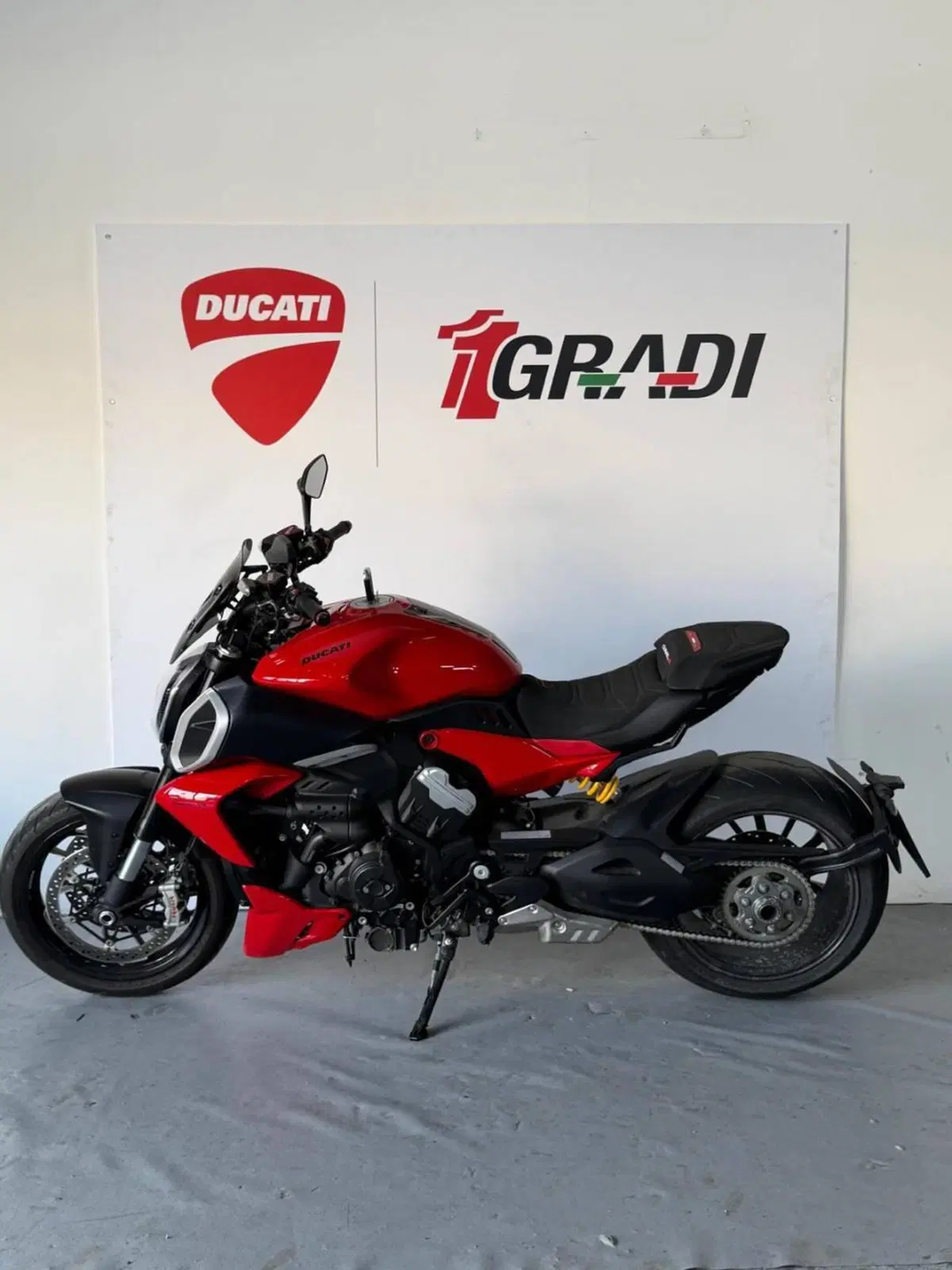 Ducati Diavel V4 (2023 - 26) (5)