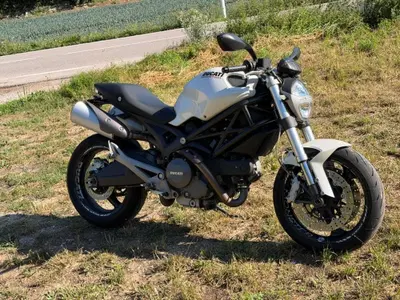 Ducati Monster 696 (2008 - 13) usata