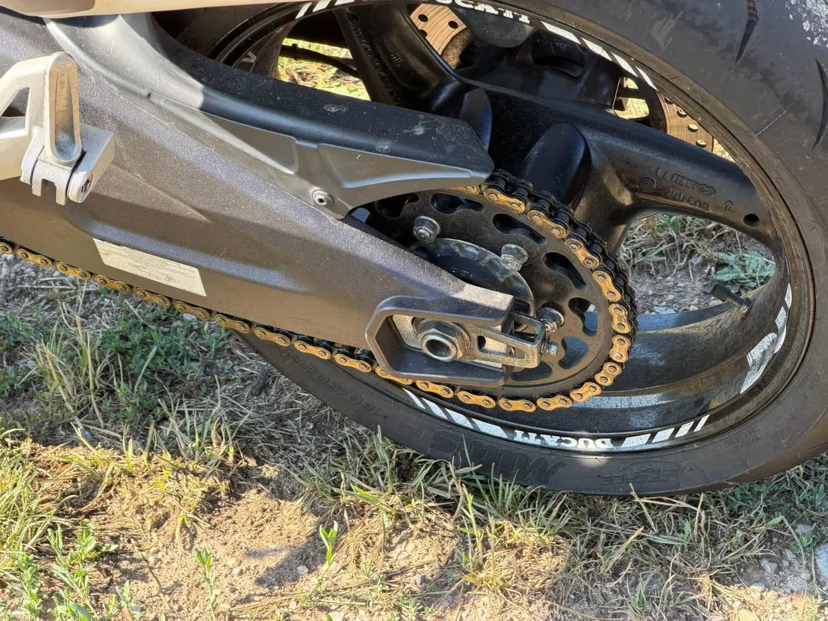 Ducati Monster 696 (2008 - 13) (3)