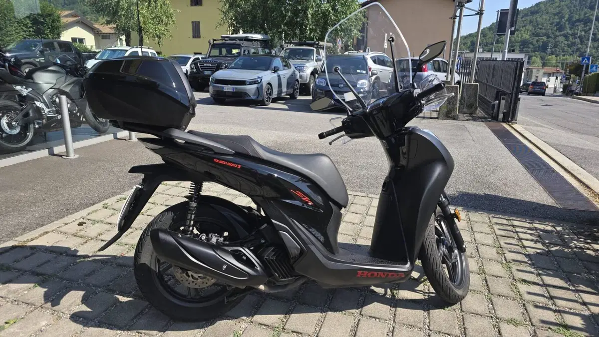 Honda SH 150i Sport (2024 - 25) (4)