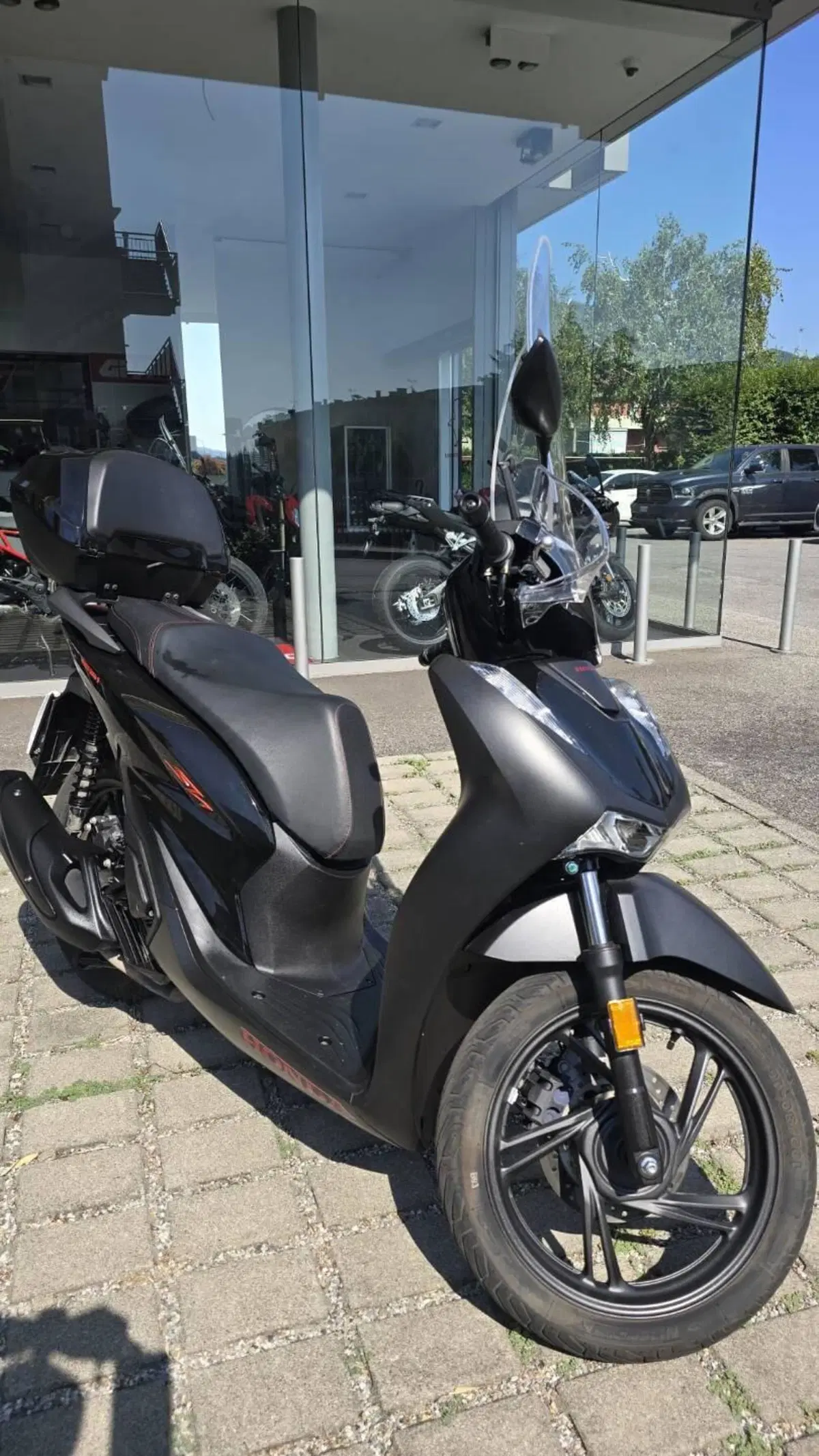 Honda SH 150i Sport (2024 - 25) (3)