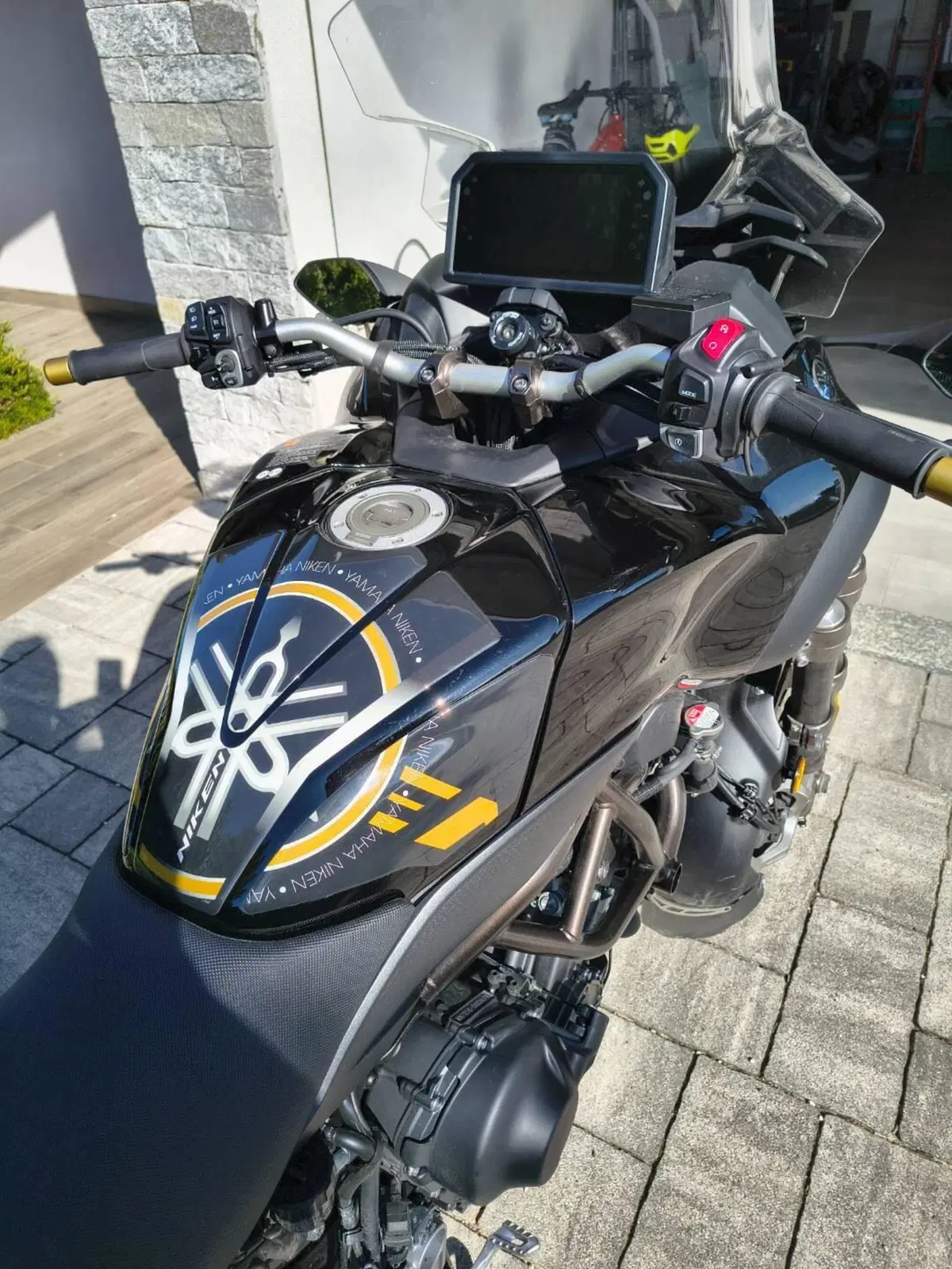 Yamaha Niken 890 GT (2023 - 26) (4)