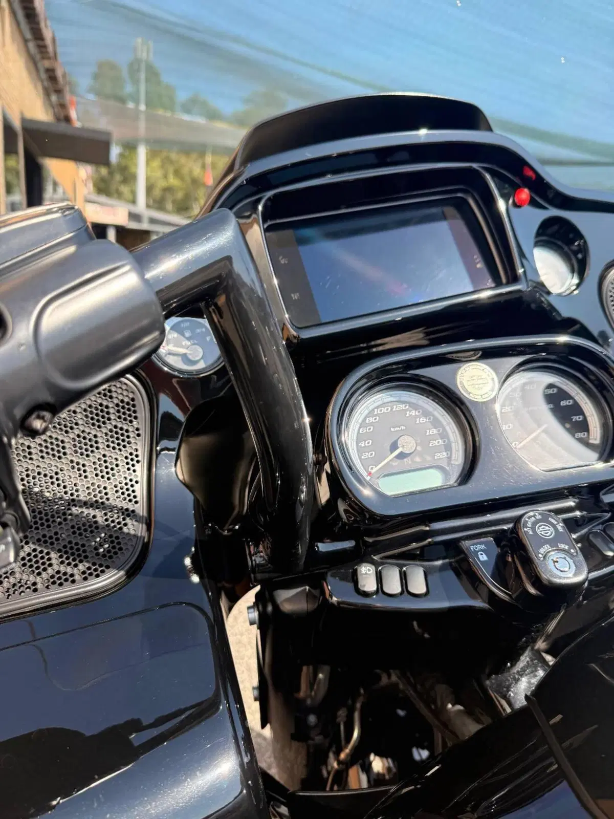 Harley-Davidson 114 Road Glide Limited (2020) - FLTRK (8)