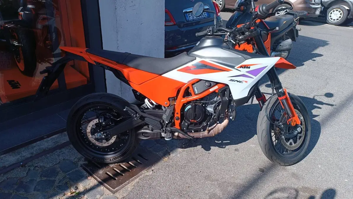 KTM 390 SMC R (2025 - 26) (2)