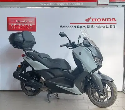 Yamaha X-Max 300 Tech Max (2025 - 26) usata