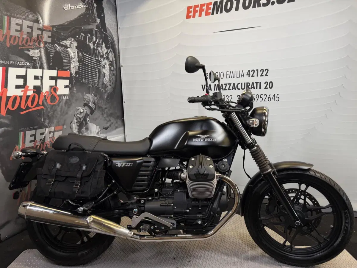 Moto Guzzi V7 II Stone (2015 - 17) (3)