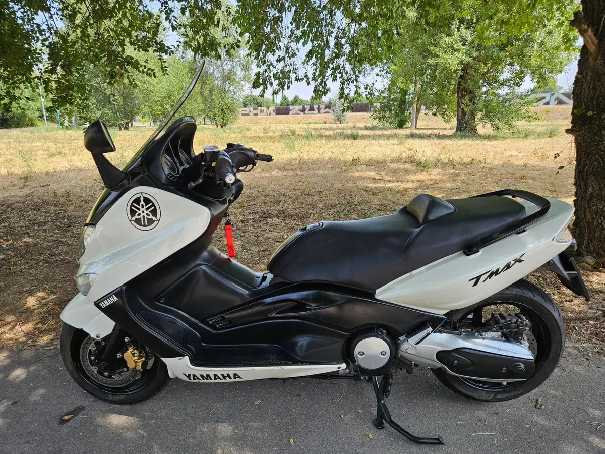 Yamaha T-Max 500 (2004 - 07) (2)