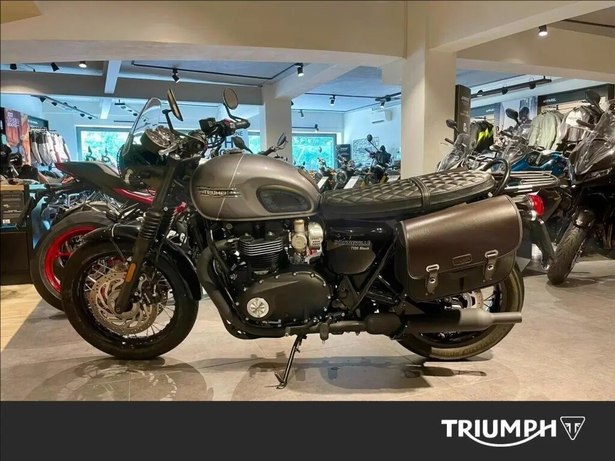 Triumph Bonneville T120 Black (2026) (5)